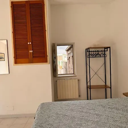 Vicolo 9 E Tre Quarti Apartman Gaeta