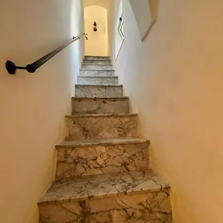 Vicolo 9 E Tre Quarti Apartman *