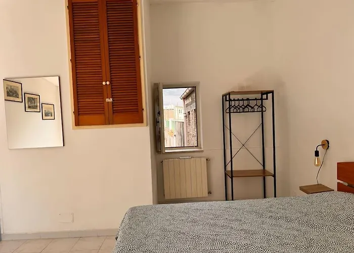 Vicolo 9 E Tre Quarti Διαμέρισμα Γκαέτα