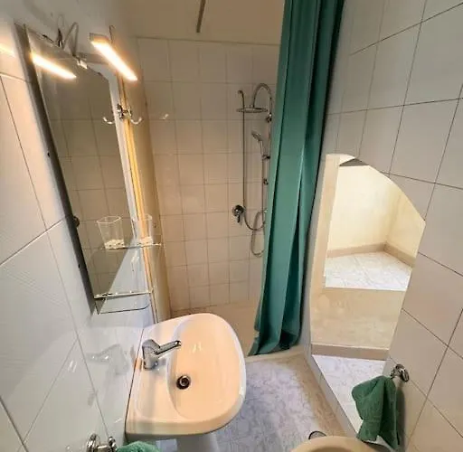 Vicolo 9 E Tre Quarti Γκαέτα