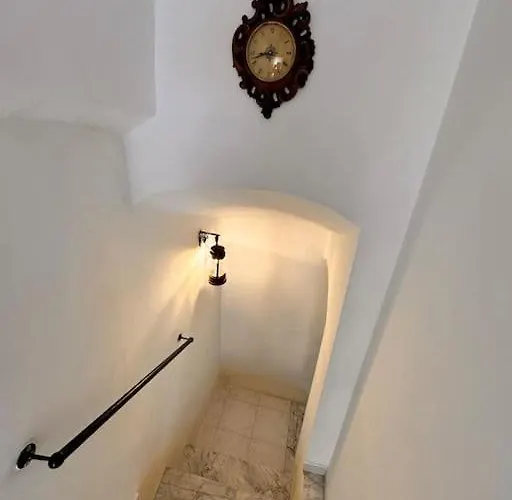 Vicolo 9 E Tre Quarti * Γκαέτα